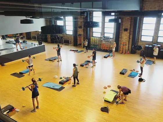 Buy sporting goods Seville gyms yoga pilates